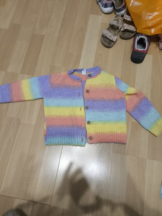 Sweterek dziewczęcy r.86/92