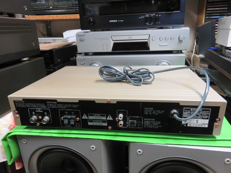 Tuner Pioneer F-550RDS