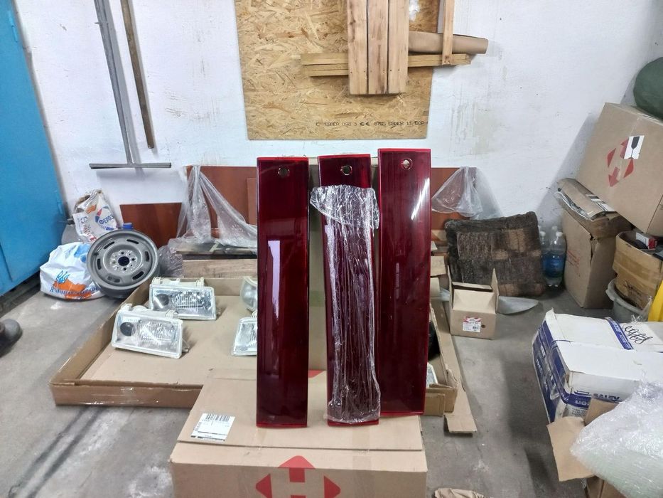 Катафот Ваз 2111 , отражатіль Богдан 2111 , вставка між фонарями