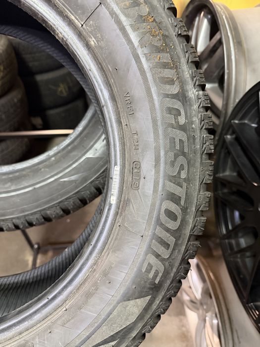 Opony zimowe 215/60R16 99H XL Bridgestone Blizzak LM001 | 2 sztuki