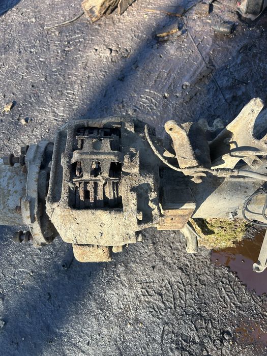 Супорта задние Мерседес Варио