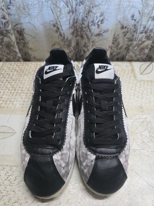 Кроссовки Nike Wmns Classic Cortez