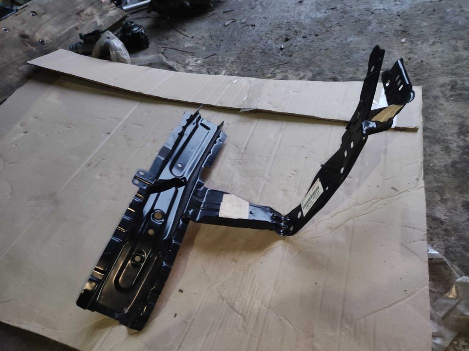 Панель передняя левая Lexus RX 350 от 2009-г  Новая. Оригинал