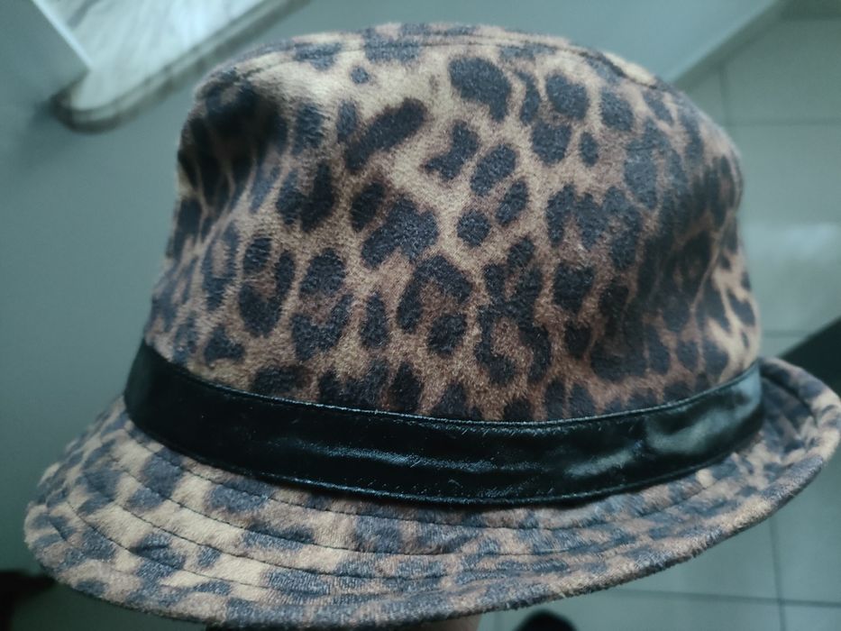 Kapelusz w panterkę
