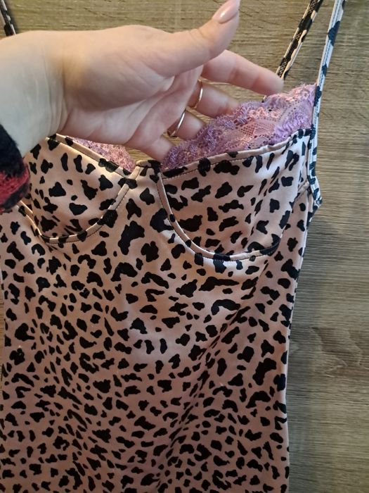 Sukienka na ramiączkach w panterkę Motel (posiada wady)