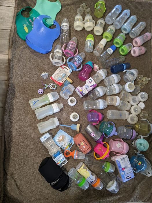 Пляшечки , поїльники , соски , дурники , нублери ,