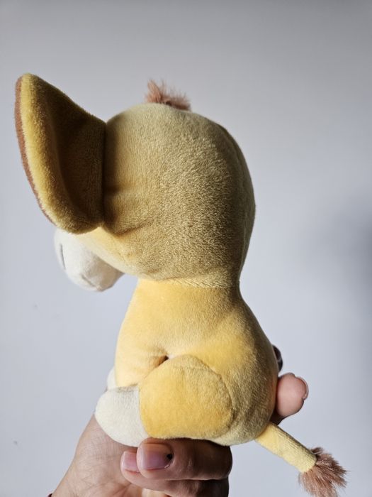 Zabawka pluszak Simba disney.