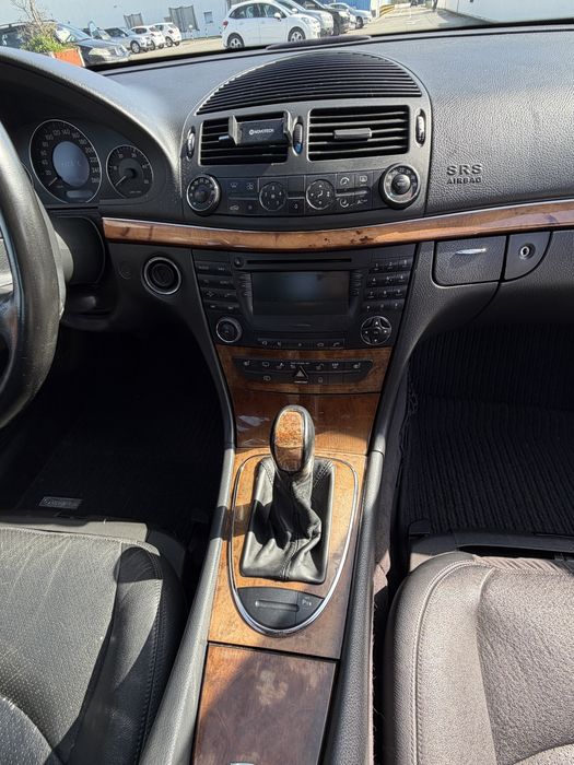 Mercedes-Benz E 220 CDI – 2003