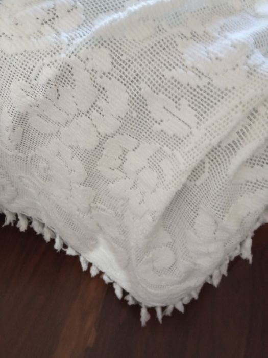 Coberta branca nova de renda industrial