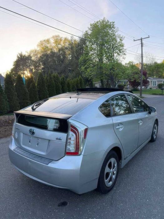 Toyota Prius      2014