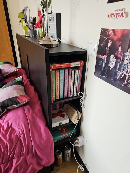 Cabeceira de cama c/ arrumação e prateleira integrada