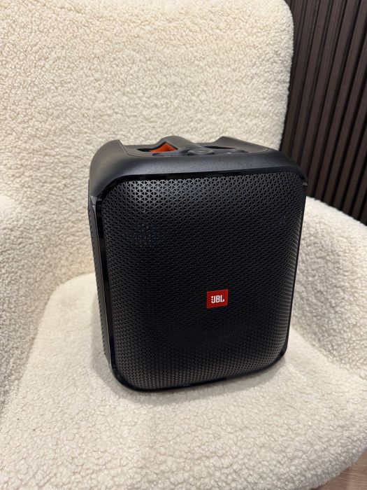 Колонка JBL з підсвіткою