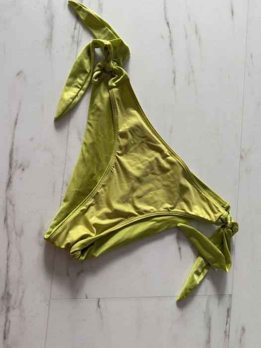 Bikini  Esotiq model Truffle