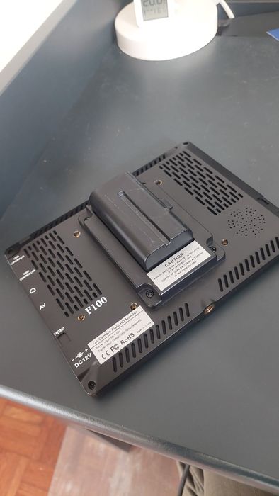 Neewer F100 camera monitor