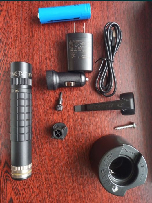 Тактичний ліхтар MAG LITE MAG-TAC LED rechargeable flashlight
