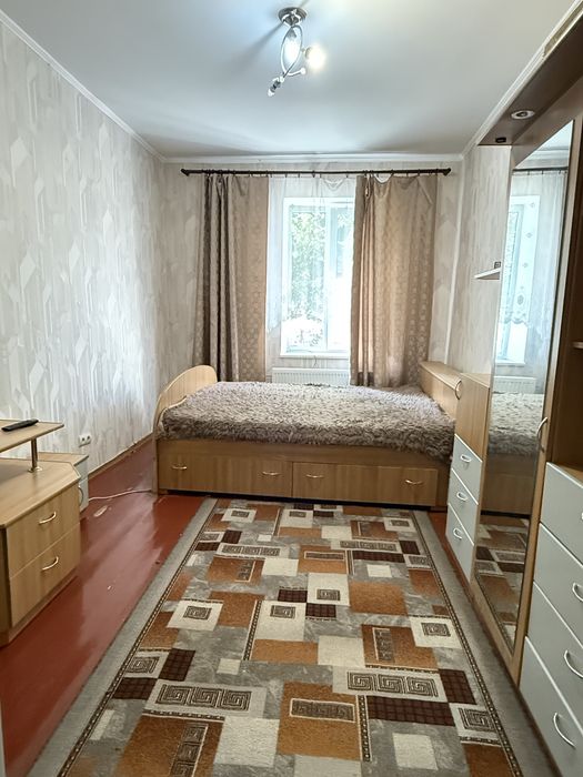 Продам 1-кімнатну квартиру в районі Нива.