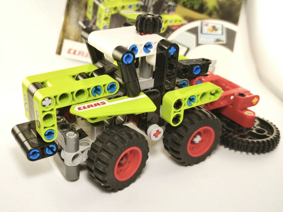 LEGO technic 42102 Claas