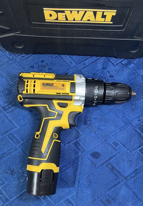DeWALT DCD680 Шуруповерт 12V 2 АКБ Кейс