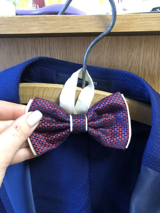 Чоловічий класичний костюм