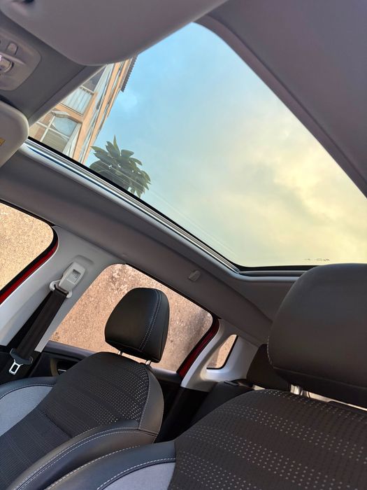 Peugeot 2008 PureTech Allure EAT6 1.2