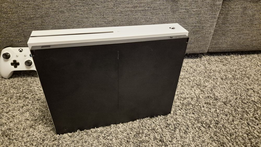 Xbox One S biały + PAD + Forza Horizon 4 + Minecraft | Idealny sta