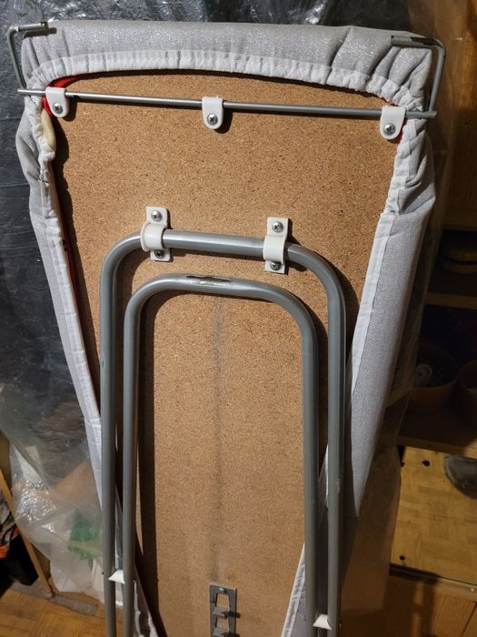 Deska do prasowania z uchwytem