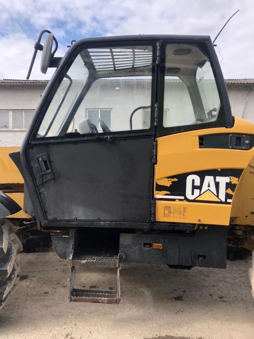 Навантажувач телескопічний Caterpillar TH 360B