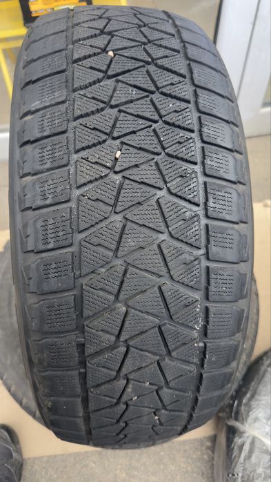 Bridgestone blizak 235/55/18