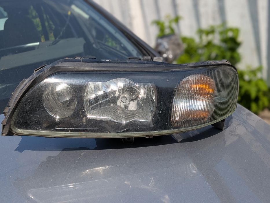 Ксенонові фари Volvo XC70 V70 S60 2000 2004 30655905 30655906