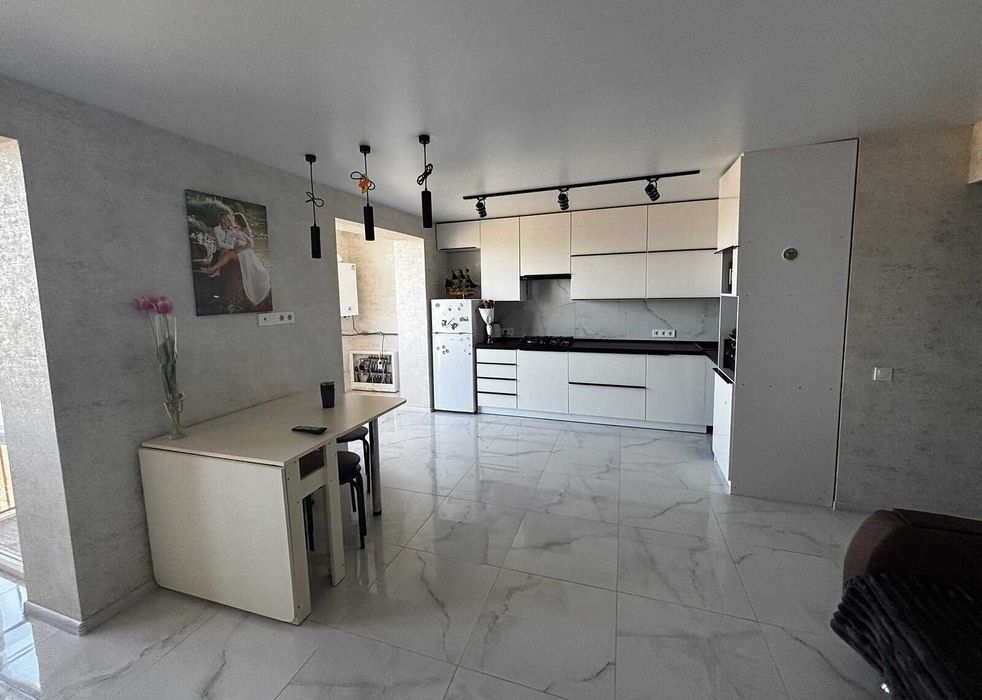 Продається 2к квартира в ЖК Сімейний Comft.