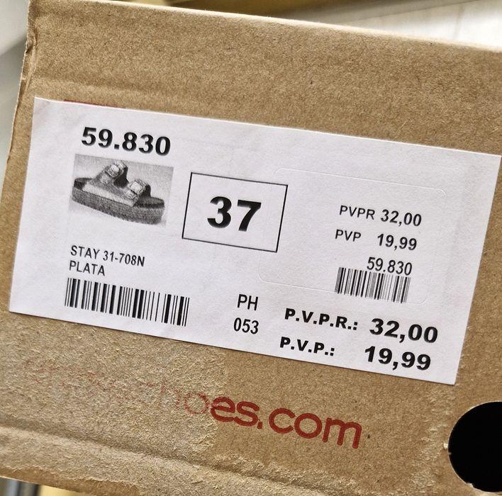 Продам босоніжки