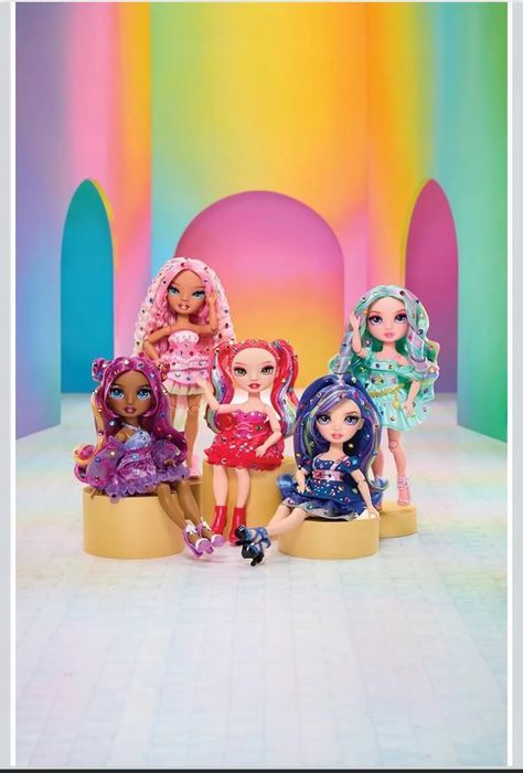 Rainbow High Be Dazzling-Vivienne Rouge 597803. MGA