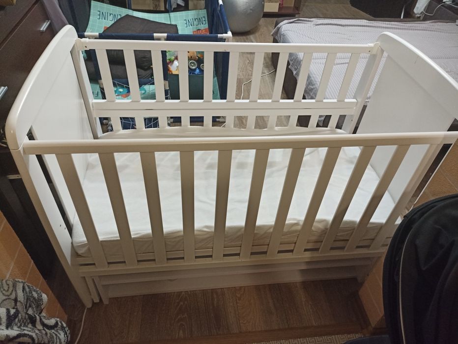 Продам детскую кроватку