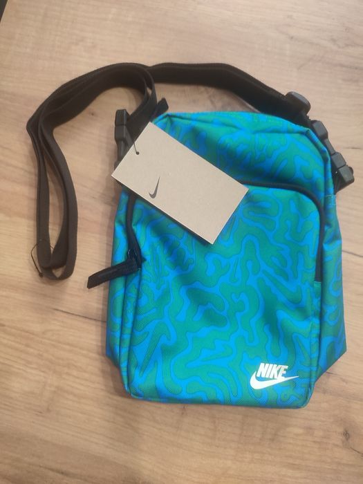 Saszetka sportowa na ramię Nike