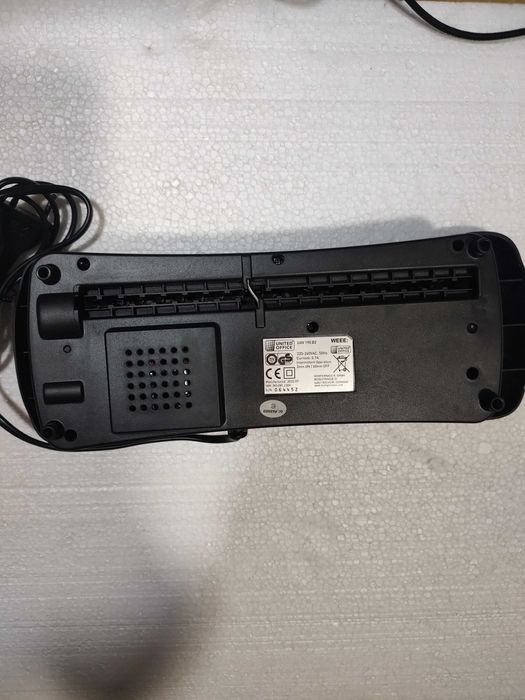 Шредер для знищення документів.