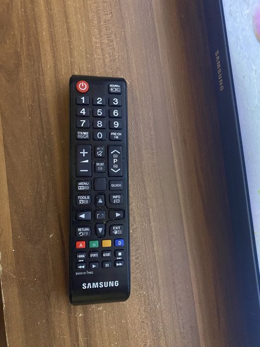 Телевізор Samsung UE32J4500AK Smart TV