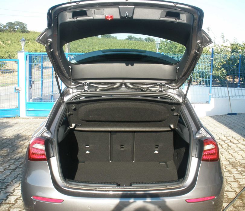 Mercedes A180 Como novo