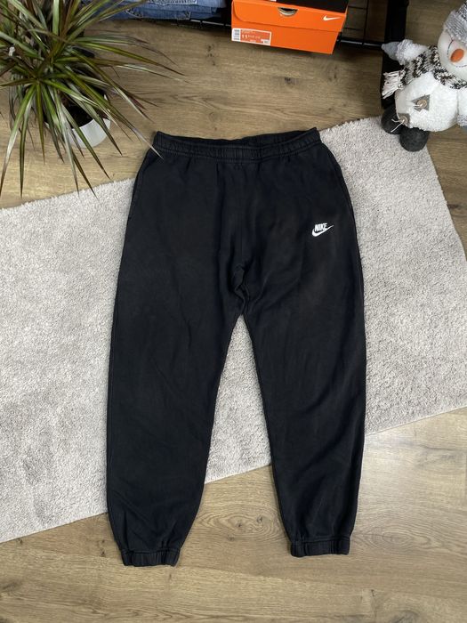 Спортивні штани Nike