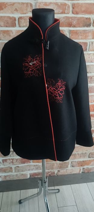 Elegancki czarny płaszczyk haftowany ze stójką częściowo wełniany rozmiar XL