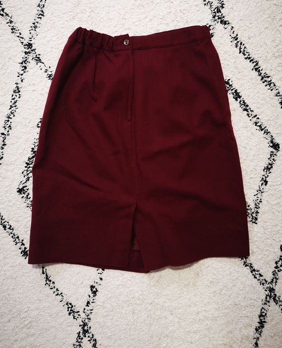 Saia bordeaux como nova
