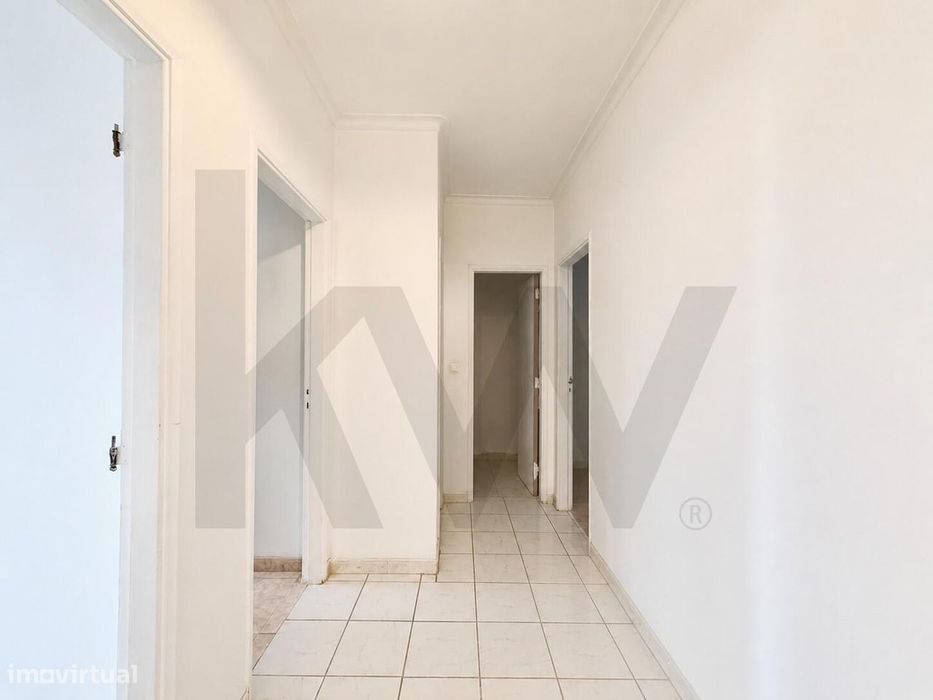 Andar De Moradia T3, Para Arrendamento Em Corroios