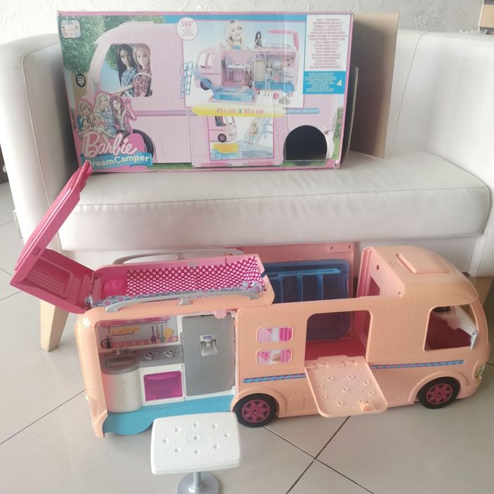 Dream camper Barbie