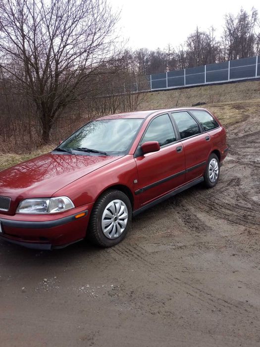 Volvo V40 I 2000 rok 1,8 122 KM benzyna + LPG