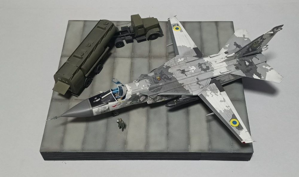 Готові збірні моделі на замовлення