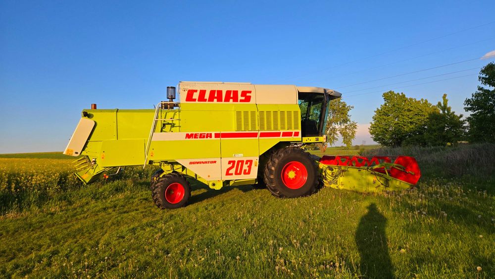 Комбайн зернозбиральний свіжопривезений mega claas