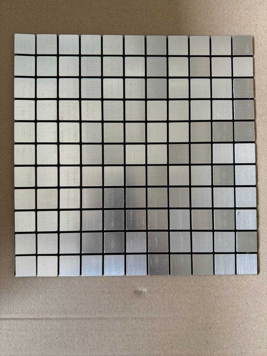 Самоклеюча алюмінієва плитка Самоклеющаяся алюминиевая плитка Срібна