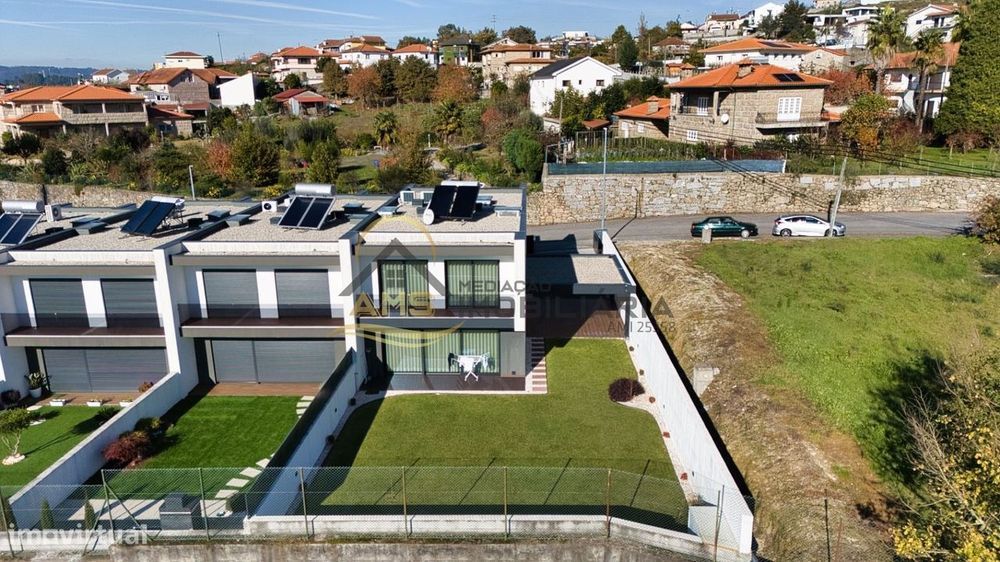 Moradia T3 De Gaveto A 3 Minutos De Fafe