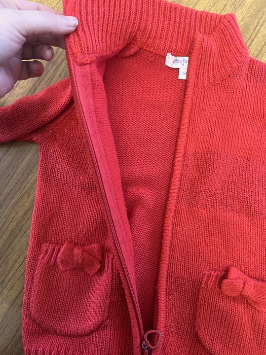 Кофта червона дівчача