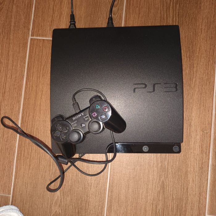 PS3 com comando + DJ HERO com 4 jogos