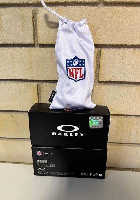 Очки Oakley Holbrook Pittsburgh Steelers с черными линзами Prizm Black